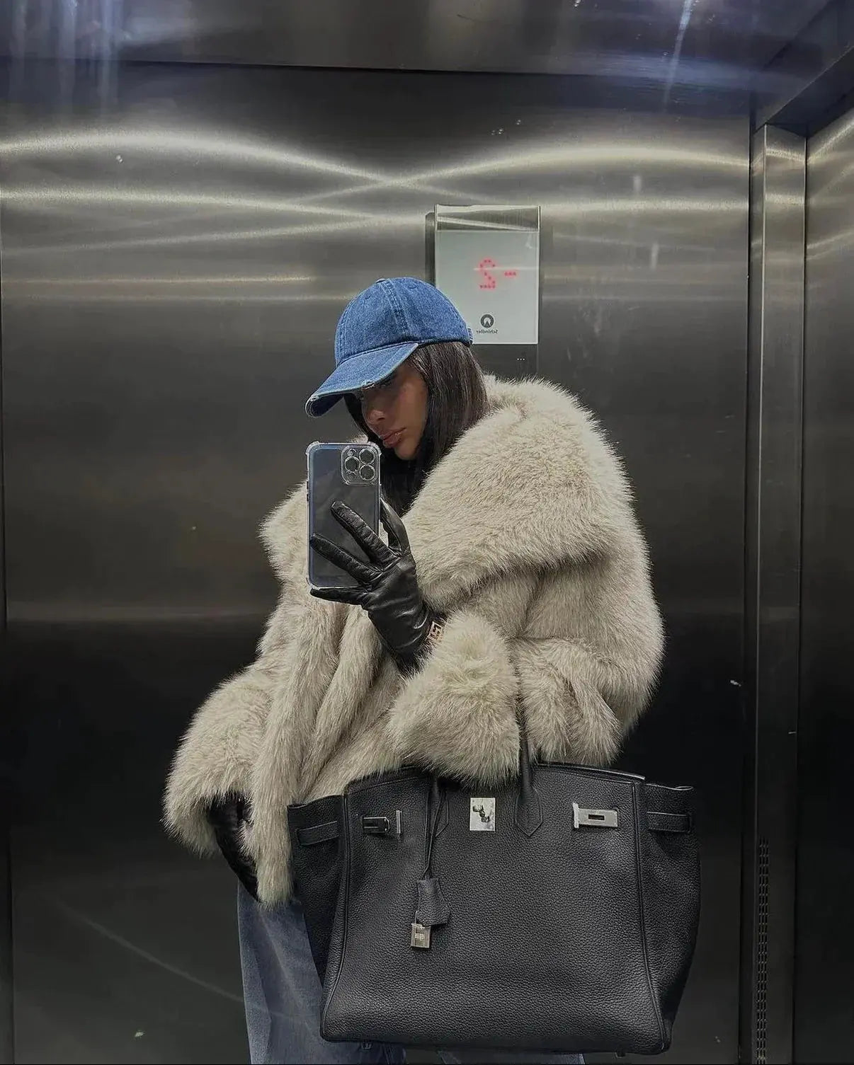 SAN FERNANDO FELL-MANTEL